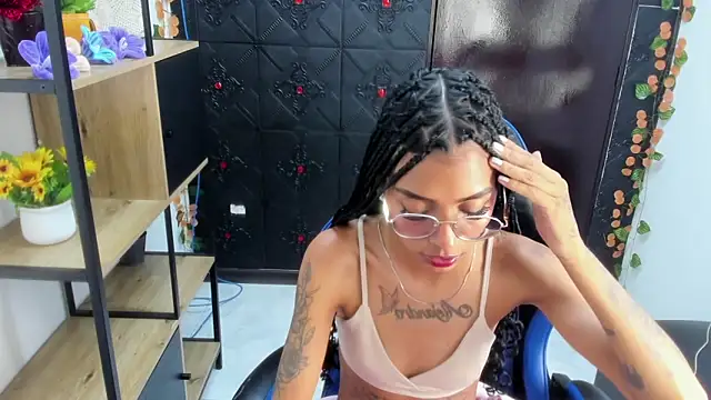 KarlaSlutSkinny__ webcam