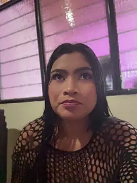 LunaaRosse webcam