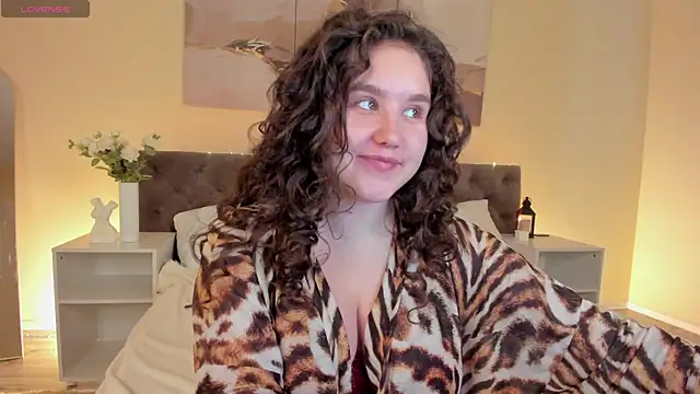 ariella_sol - Ariella_Sol's free webcam - UK Sex Cams