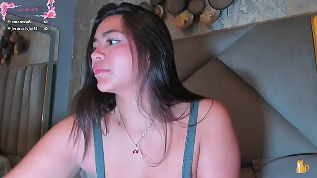 KimDevinne webcam