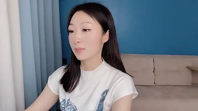 ella55-- webcam