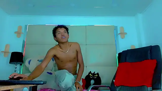 Chris_Hott webcam