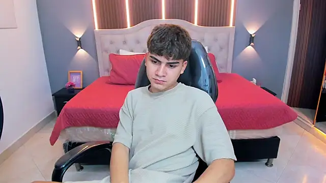 Tommy18__ webcam