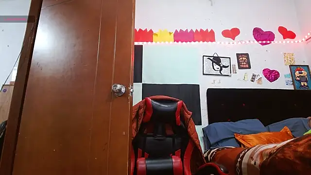 Saray_extrovert_ webcam