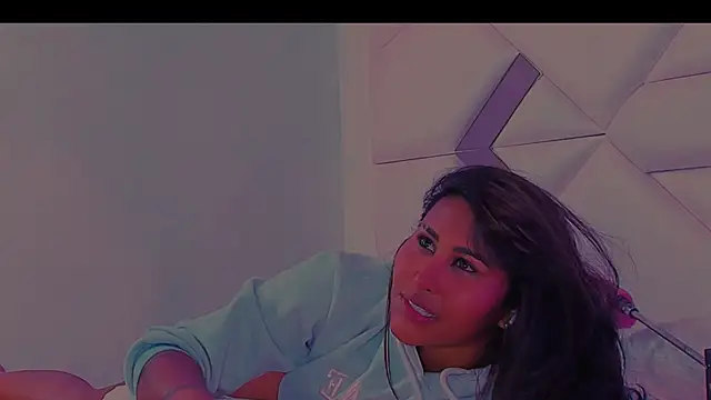 stormybutty18 - StormyButty18's free webcam - UK Sex Cams