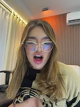 jenn_fit webcam