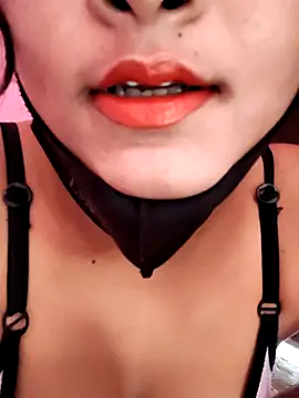 Janvi_Jaitly webcam