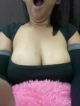 Mia_656 webcam