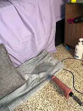 VictoriaFeller webcam