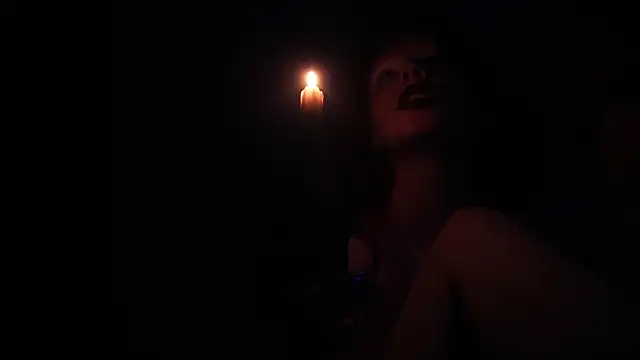 ginger_hugs webcam