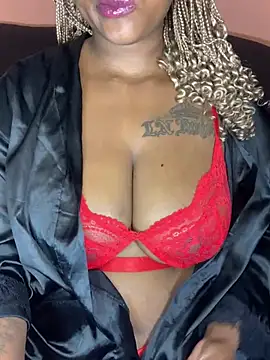 ThickPearlx23 webcam