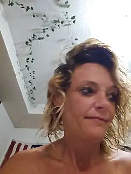 dixiefaye_ - Dixiefaye_'s free webcam - UK Sex Cams