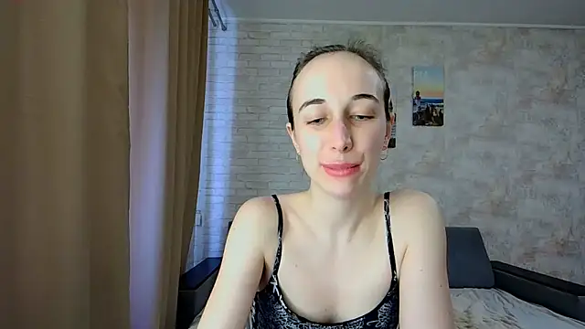 Anika_bloom webcam