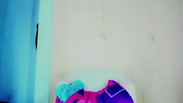 laaura_dolll webcam
