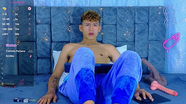 NicolasTorrez live sex cam