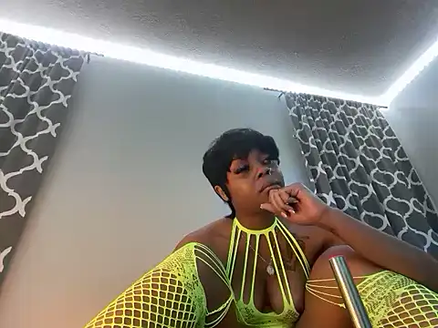 PrettyGirlMercedes