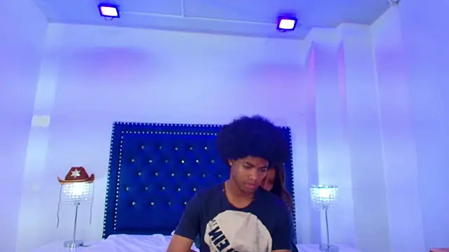 Cristal_and_luke webcam