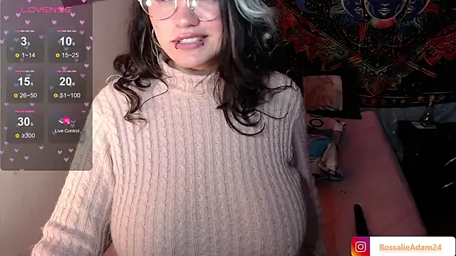 RossalieAdam24 webcam