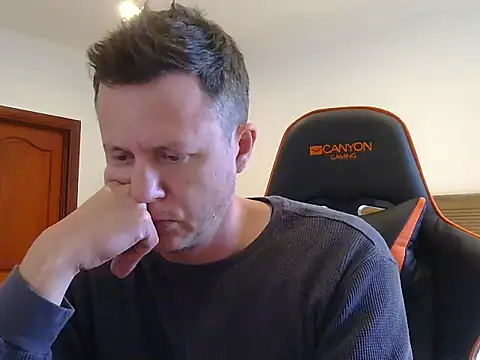 TroyDieselXXX webcam