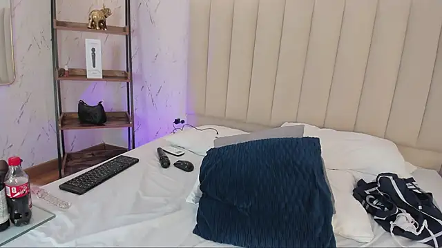 LilithHarperr_ webcam
