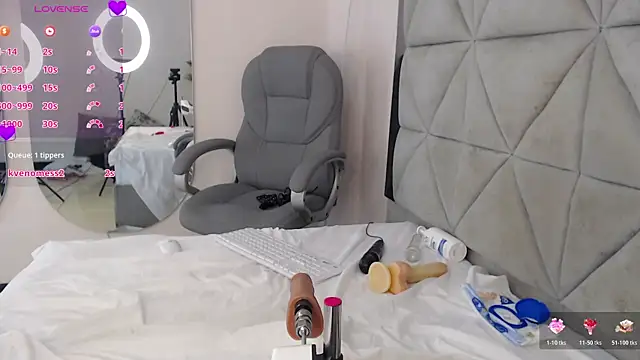 genesis_moretz webcam