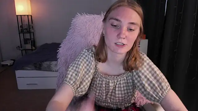 ReddHotPipper webcam