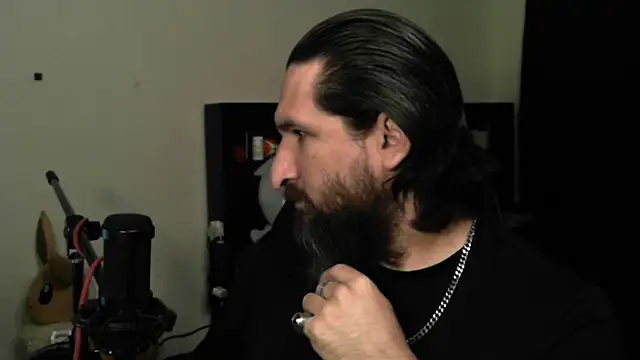 DevilPup75_ webcam