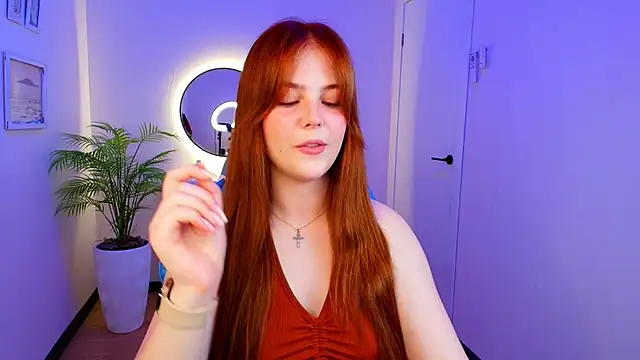 Elle_Funning webcam