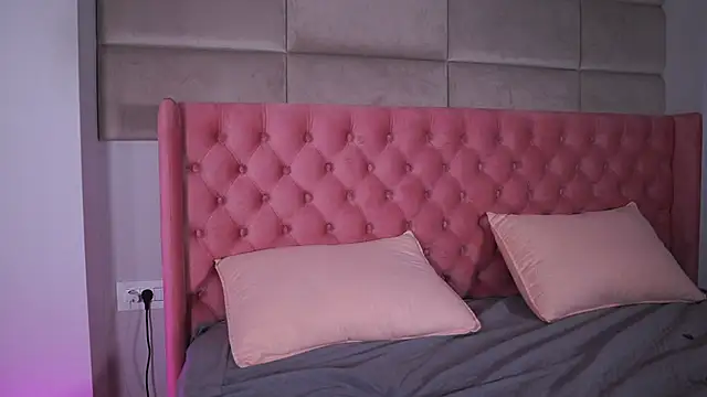 SnowyElsaa webcam