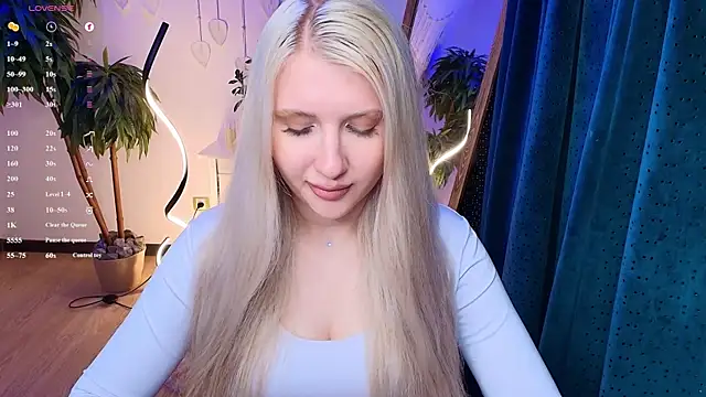 Evacadooo webcam