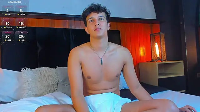Leo_Savage_ webcam