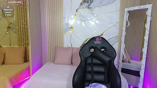 Maile_Tay webcam