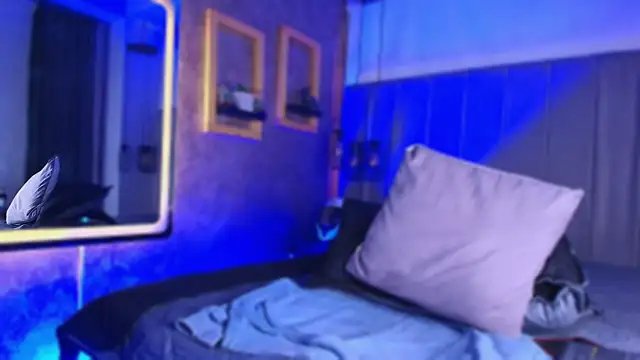 The_BossCrown webcam