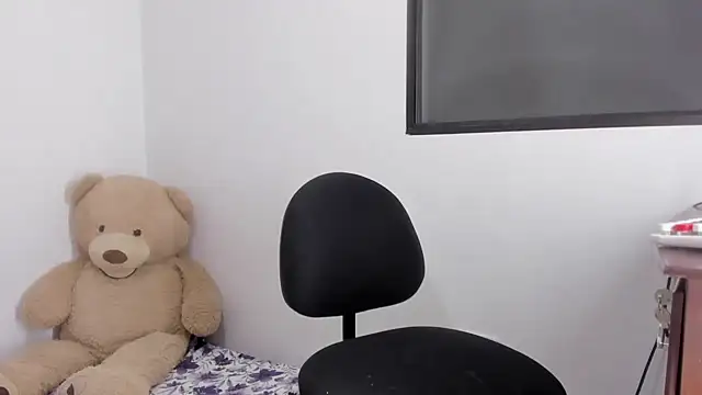 Emma_lean webcam
