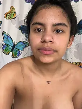 Webcam Model (Jarilin-Mia)  is live.Free join now!