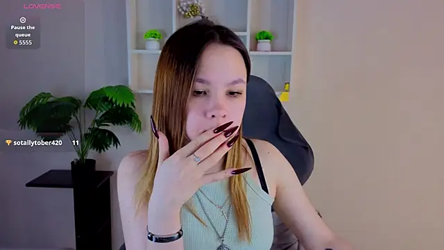 Lori_Bllossom webcam
