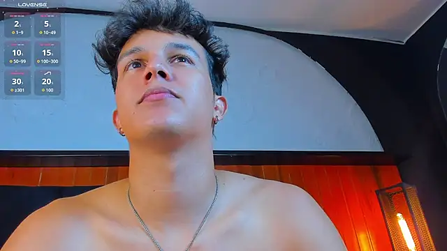 Leo_Savage_ webcam