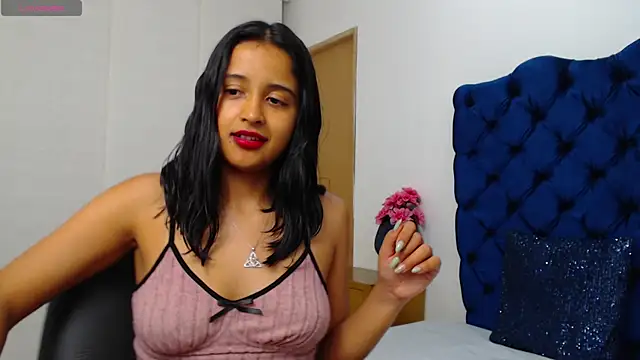 Lili666_ webcam