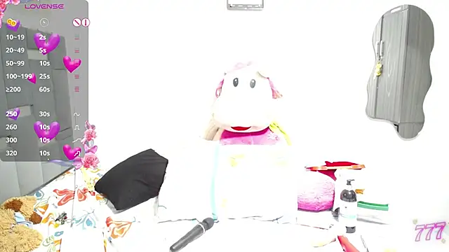 thickebonymilfF webcam