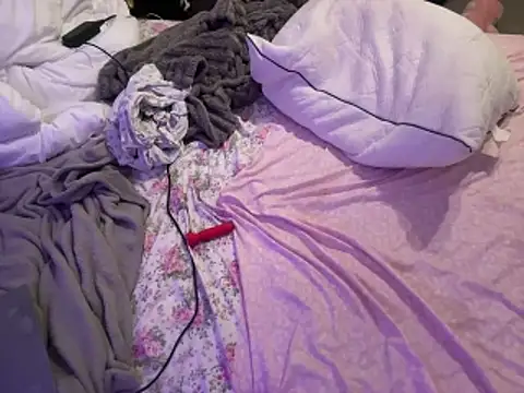 LaylaKutiex webcam