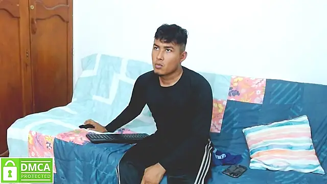 Denzel_Ass26 webcam