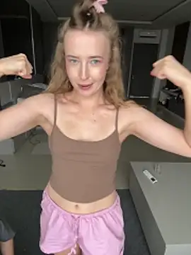 Nura_n_Sarah webcam