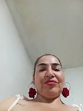Webcam Model (MaryRoze_)  is live.Free join now!