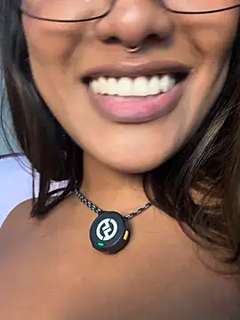 VictoriaFeller webcam