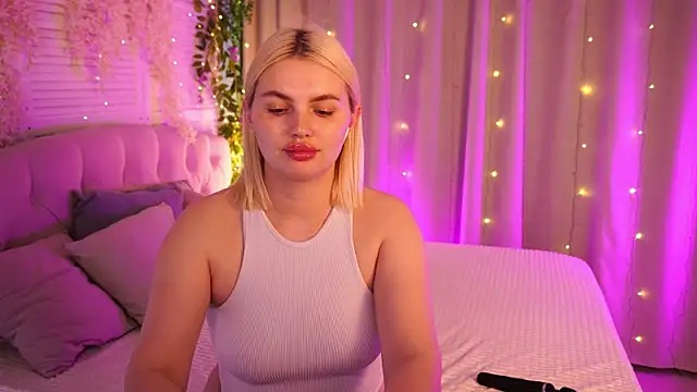 AmeliaWeells webcam