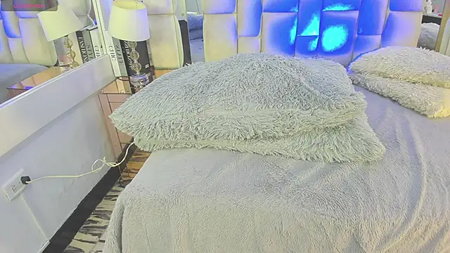 SCARLETTHUNT_ webcam