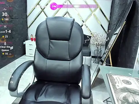 hazel_18_ webcam