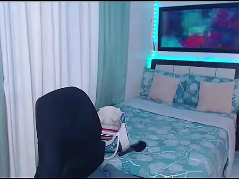 Heavenly_Treats webcam