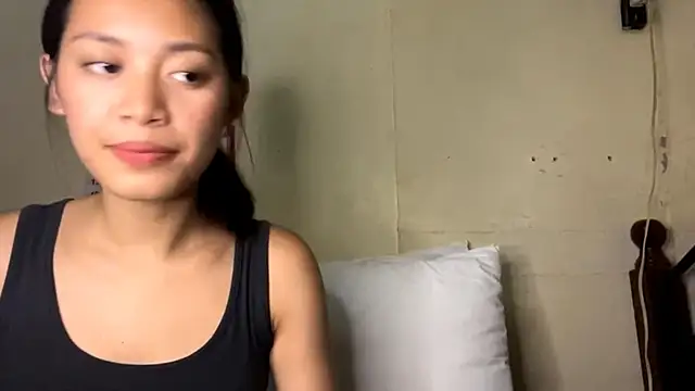 ShaunnaMaglori webcam