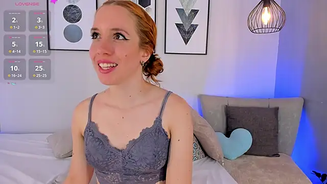 ariavelvet_ webcam